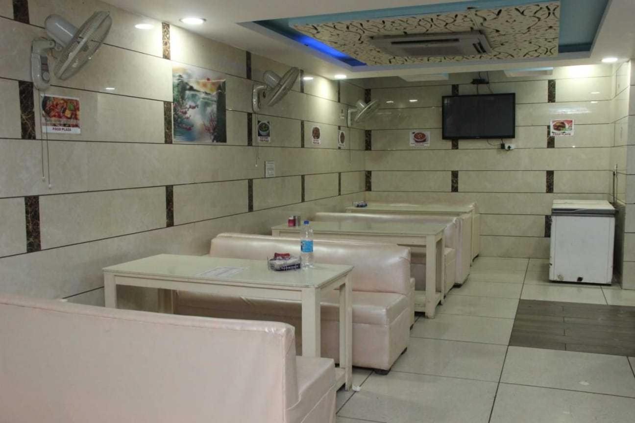 Hotel O Food Plaza Zirakpur Exterior photo